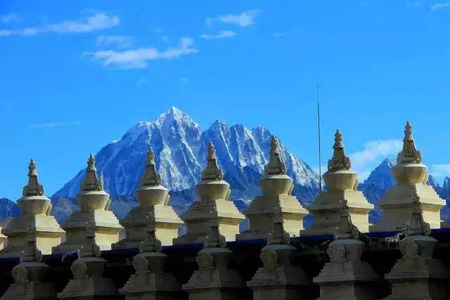 拉林鐵路：開啟高原鐵路建設新篇章