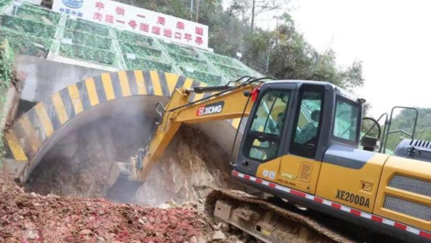 西渝高鐵向陽一號隧道全面轉(zhuǎn)入正洞施工