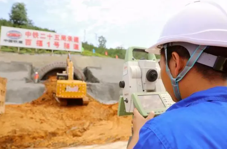 黃百鐵路接入南昆鐵路工程啟動(dòng)(圖2) 黃百鐵路接入南昆鐵路工程啟動(dòng)(圖2)